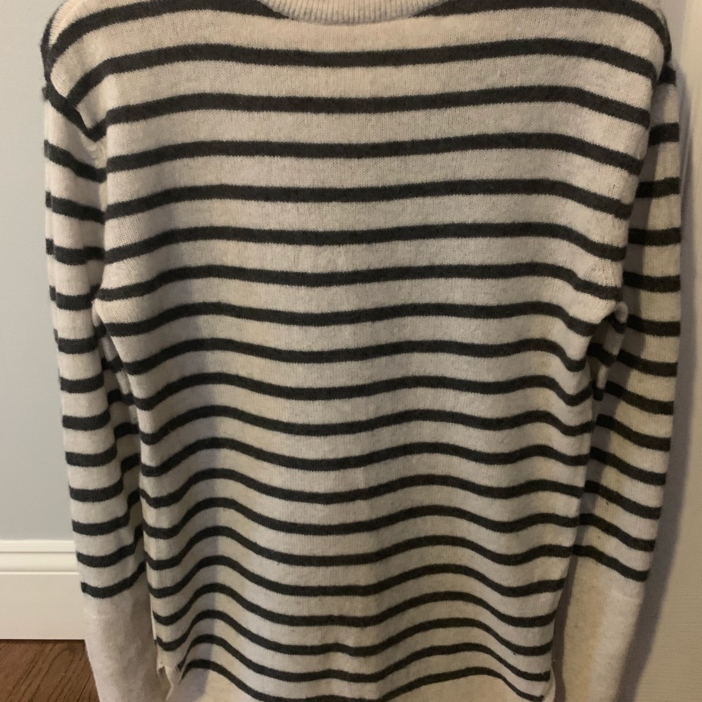 Cashmere sweater